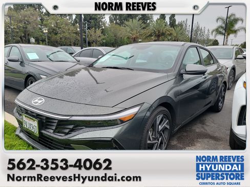 Used 2025 Hyundai Elantra Limited FWD image 1