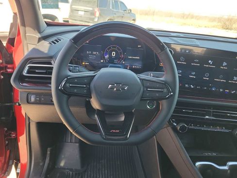 New 2026 Chevrolet Traverse RS w/ LPO, Floor Liner Package FWD image 19