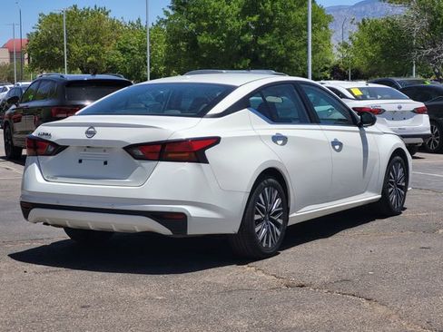 Certified 2025 Nissan Altima 2.5 SV FWD image 3