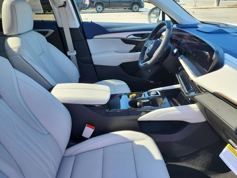 New 2026 Buick Envision Avenir image 8