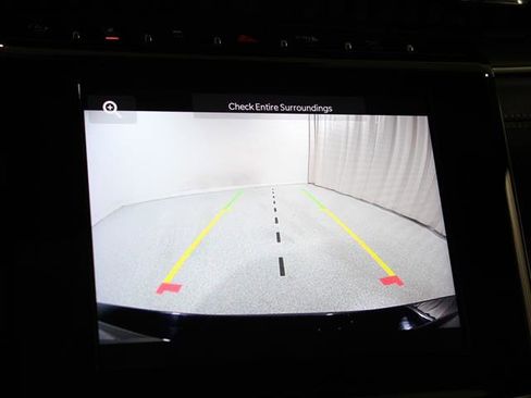 Used 2023 Jeep Grand Cherokee L Laredo image 13