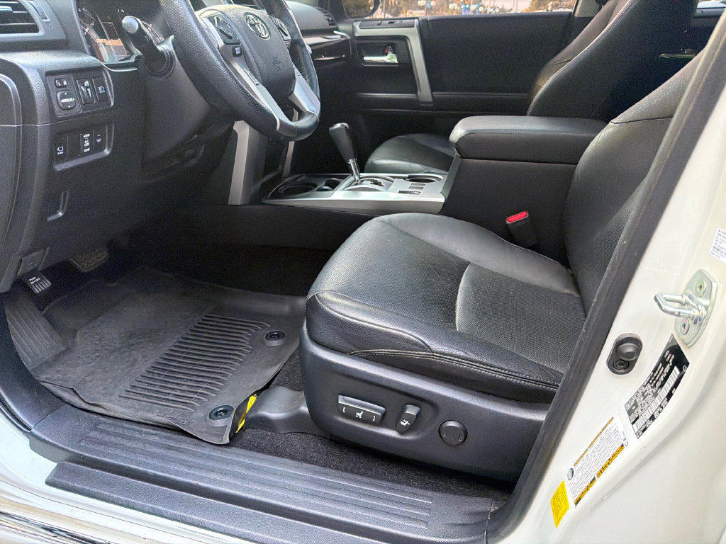 Used 2023 Toyota 4Runner Limited RWD image 9