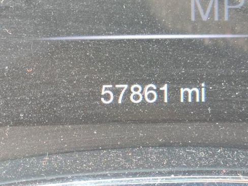 Used 2020 Jeep Grand Cherokee Laredo image 2