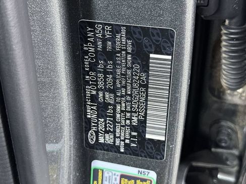 Used 2024 Hyundai Elantra SEL w/ Convenience Package FWD image 35
