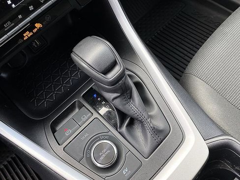 Certified 2025 Toyota RAV4 LE AWD/4WD image 18