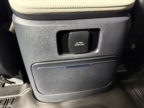 Certified 2025 Lincoln Navigator Reserve image 50