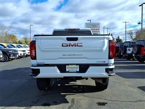 Used 2023 GMC Sierra 3500 AT4 w/ AT4 Premium Plus Package image 6