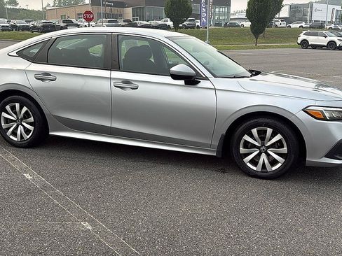 Used 2023 Honda Civic LX image 3