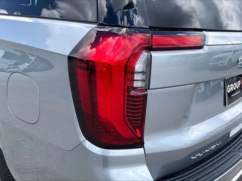 Used 2025 GMC Yukon XL Denali w/ Denali Reserve Package RWD image 28