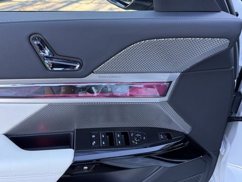 Used 2025 BMW i7 eDrive50 w/ M Sport Package image 20