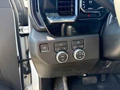 Used 2024 GMC Sierra 1500 Elevation AWD/4WD image 19