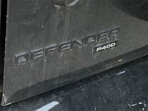 Used 2022 Land Rover Defender 90 X-Dynamic S image 10