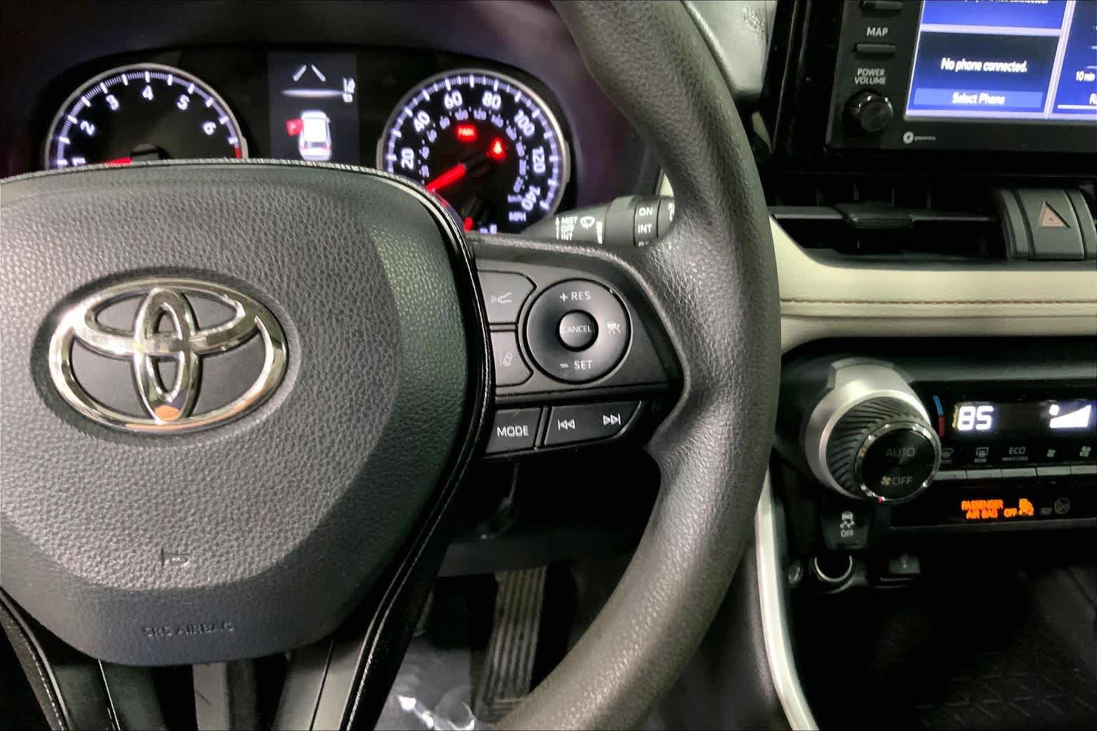 Used 2020 Toyota RAV4 XLE w/ Convenience Package AWD/4WD image 25