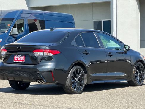 Used 2022 Toyota Corolla SE FWD image 2