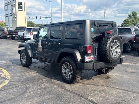 Used 2017 Jeep Wrangler Unlimited Rubicon w/ Connectivity Group AWD/4WD image 9