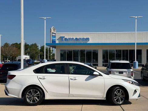 Used 2024 Kia Forte LXS FWD image 5