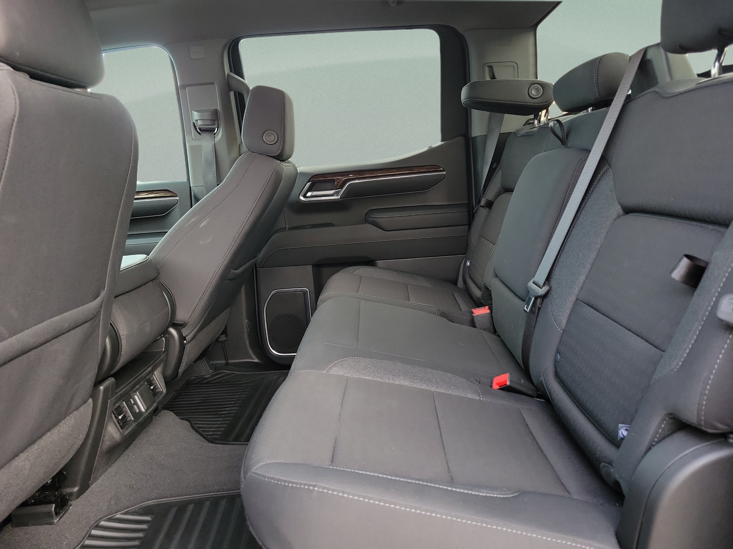 Used 2024 GMC Sierra 1500 Elevation RWD image 7