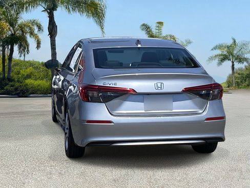 Used 2023 Honda Civic LX image 4