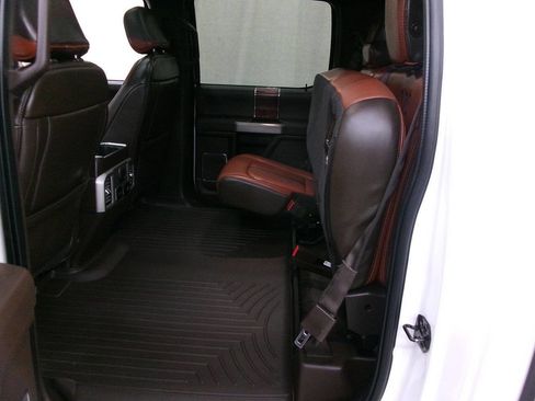 Used 2018 Ford F150 King Ranch w/ Equipment Group 601A Luxury AWD/4WD image 33