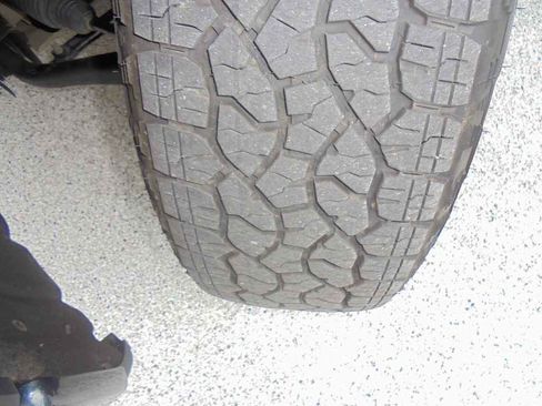 Used 2020 GMC Sierra 1500 Elevation w/ Elevation Value Package image 5