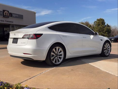 Used 2020 Tesla Model 3 Performance image 4