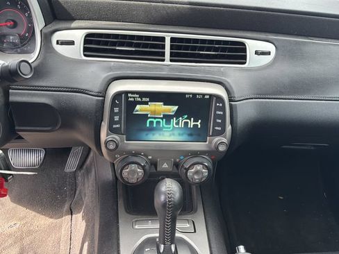 Used 2015 Chevrolet Camaro LT RWD image 15