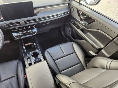 New 2026 Lincoln Corsair Reserve image 12