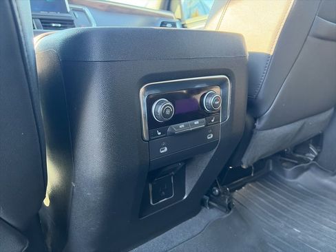 Used 2024 Chevrolet Tahoe Z71 w/ Z71 Off-Road Package AWD/4WD image 26