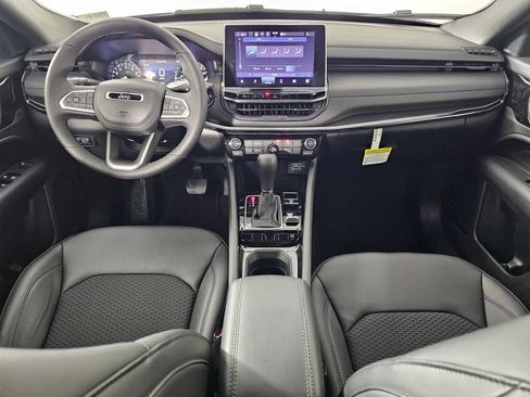 New 2026 Jeep Compass Latitude AWD/4WD image 18