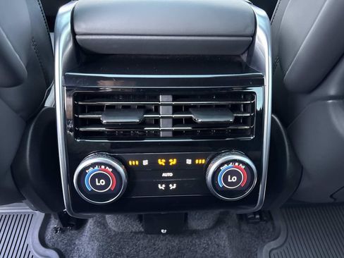 Certified 2023 Land Rover Range Rover SE AWD/4WD image 17