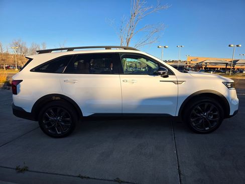 Used 2023 Kia Sorento SX Prestige image 10