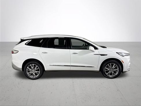 Used 2023 Buick Enclave Essence w/ Experience Buick Package AWD/4WD image 5