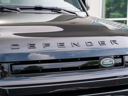 Used 2023 Land Rover Defender 110 X AWD/4WD image 6