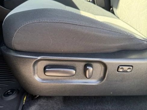 Used 2021 Toyota Tacoma TRD Off-Road AWD/4WD image 16