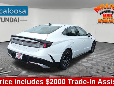 Used 2025 Hyundai Sonata SEL FWD image 8