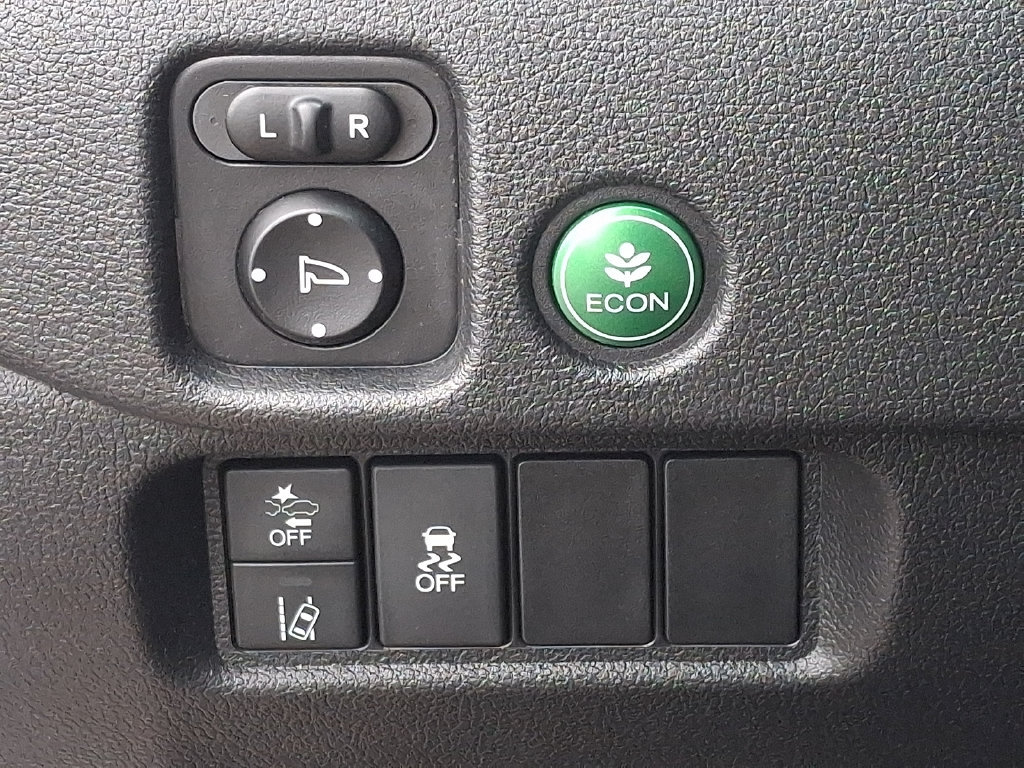 Used 2020 Honda Pilot LX image 25