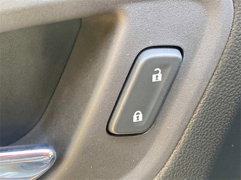 Used 2022 GMC Canyon AT4 w/ Driver Alert Package image 15