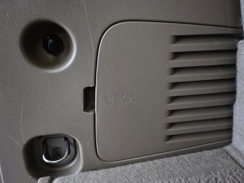 Used 2019 GMC Yukon SLT image 46