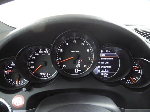 Used 2016 Porsche Cayenne AWD/4WD image 12