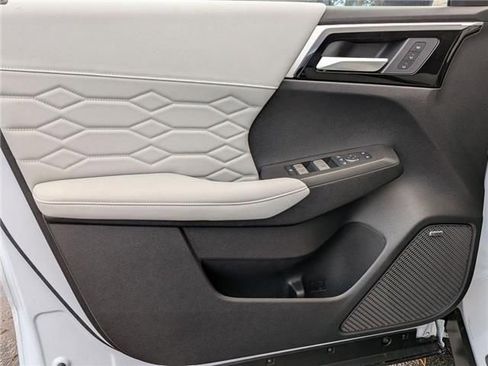 New 2026 Mitsubishi Outlander SEL AWD/4WD image 13
