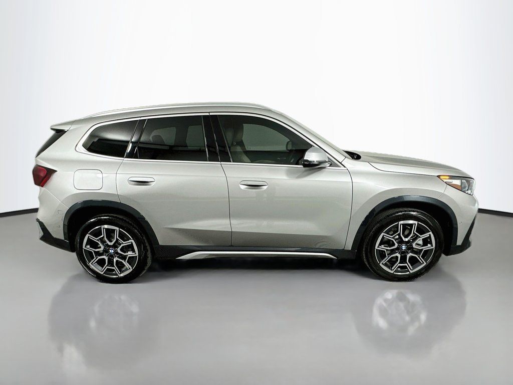 Certified 2024 BMW X1 xDrive28i w/ Convenience Package AWD/4WD image 4