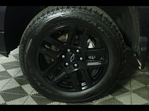 Used 2022 Chevrolet Silverado 1500 Custom Trail Boss w/ LPO, Dark Essentials Package image 5