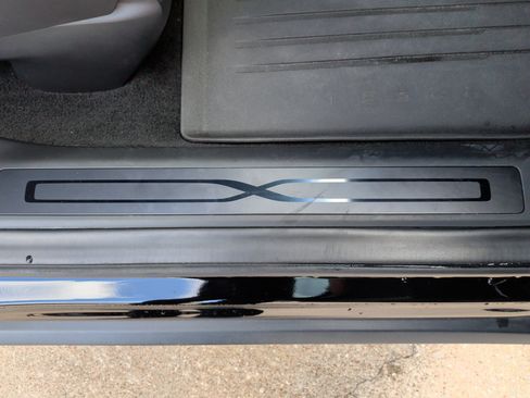Used 2023 Tesla Model X AWD/4WD image 35