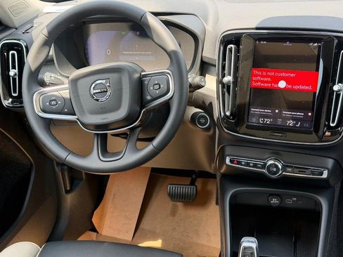 New 2026 Volvo XC40 B5 Plus w/ Protection Package Premier AWD/4WD image 6