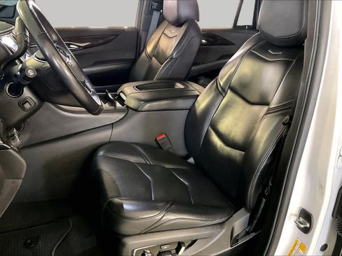 Used 2020 Cadillac Escalade Platinum AWD/4WD image 7