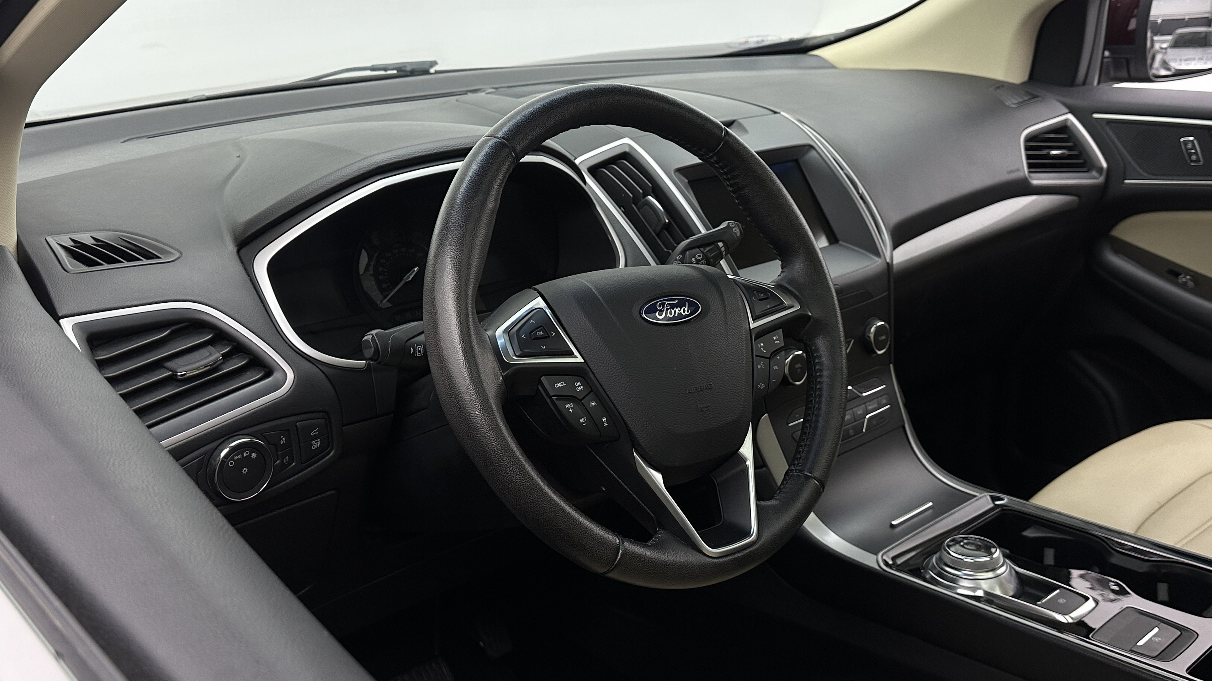 Used 2019 Ford Edge SEL w/ Equipment Group 201A AWD/4WD image 11