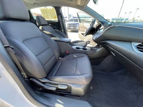 Used 2024 Chevrolet Malibu LT image 38