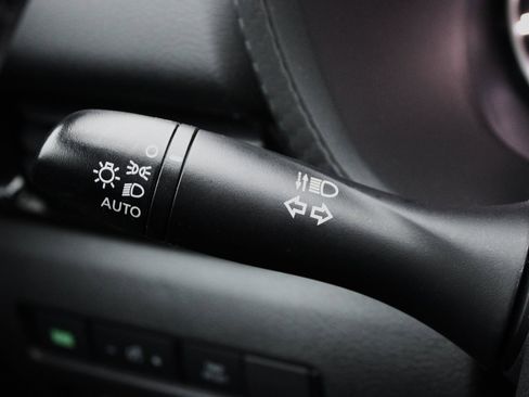 Certified 2021 Nissan Sentra SV image 30