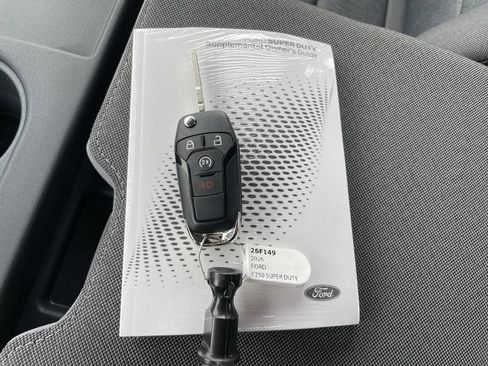 New 2026 Ford F250 XL w/ XL Chrome Package image 43