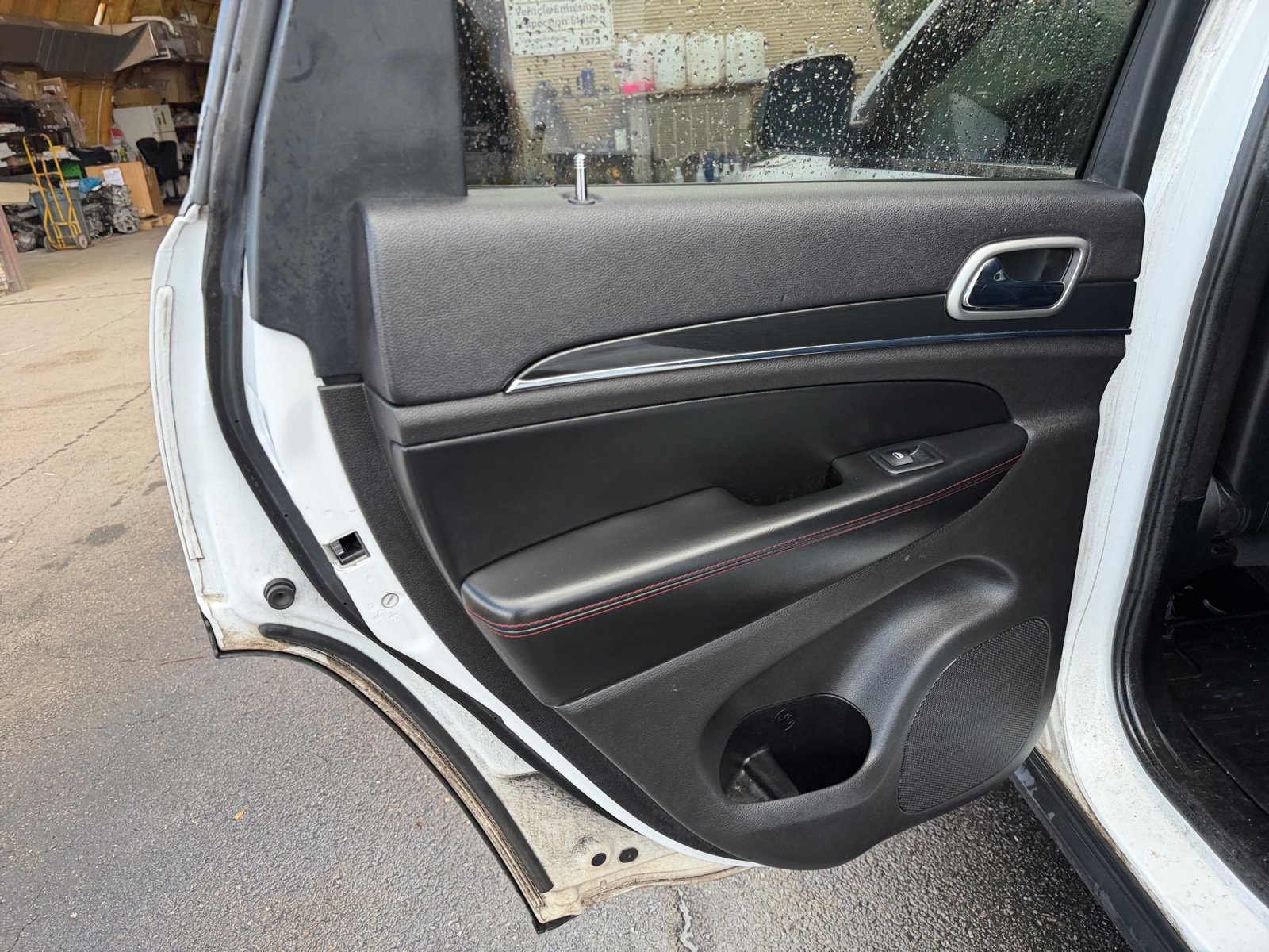 Used 2018 Jeep Grand Cherokee Trailhawk AWD/4WD image 27